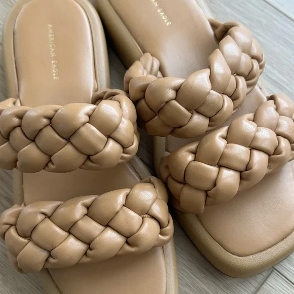 American Eagle Nude/Tan Braided Puff Sandals 9 - Picture 2 of 9